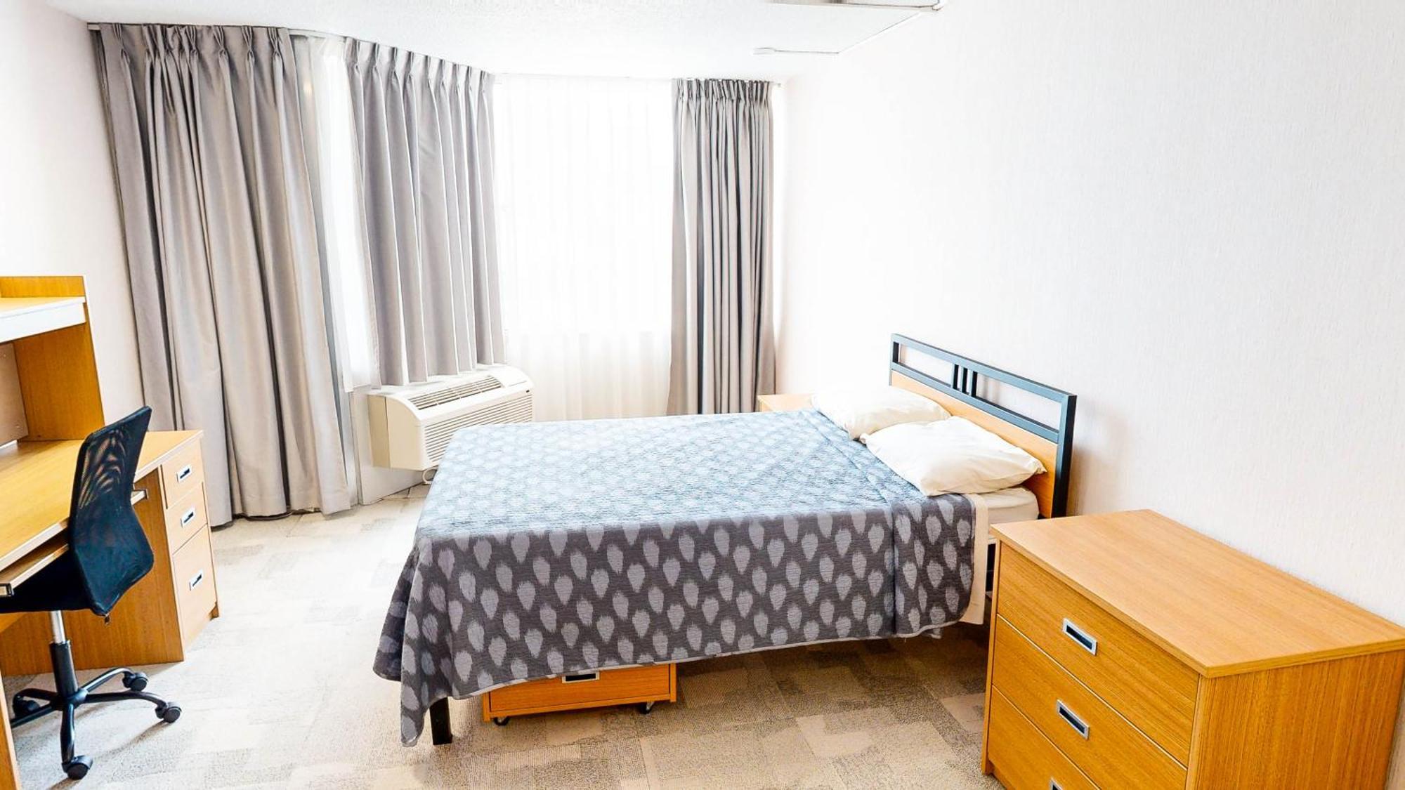 Chestnut Residence And Conference Centre - University Of Торонто Екстериор снимка